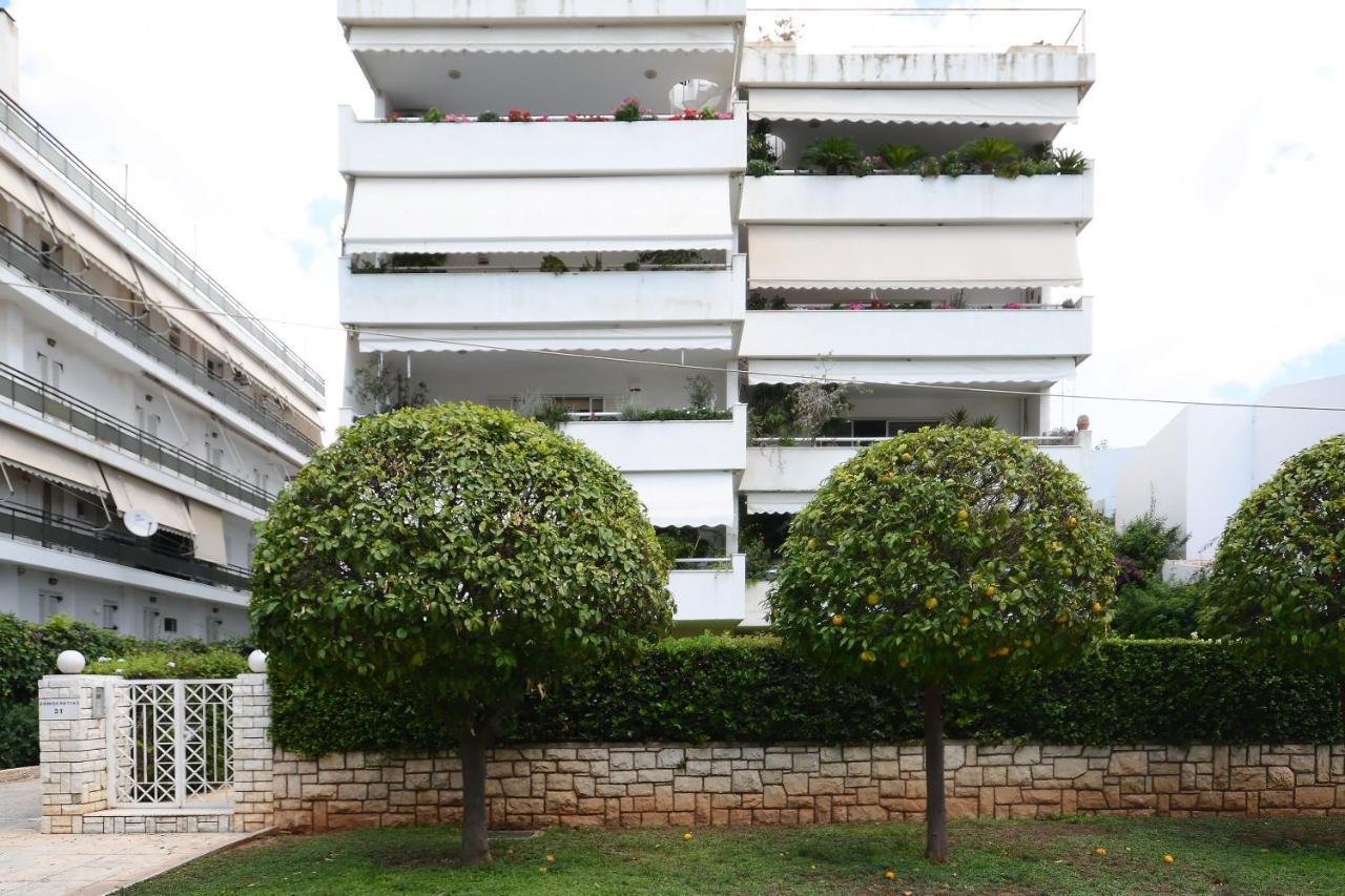 Luxury Apartment Demokratias Atene Esterno foto