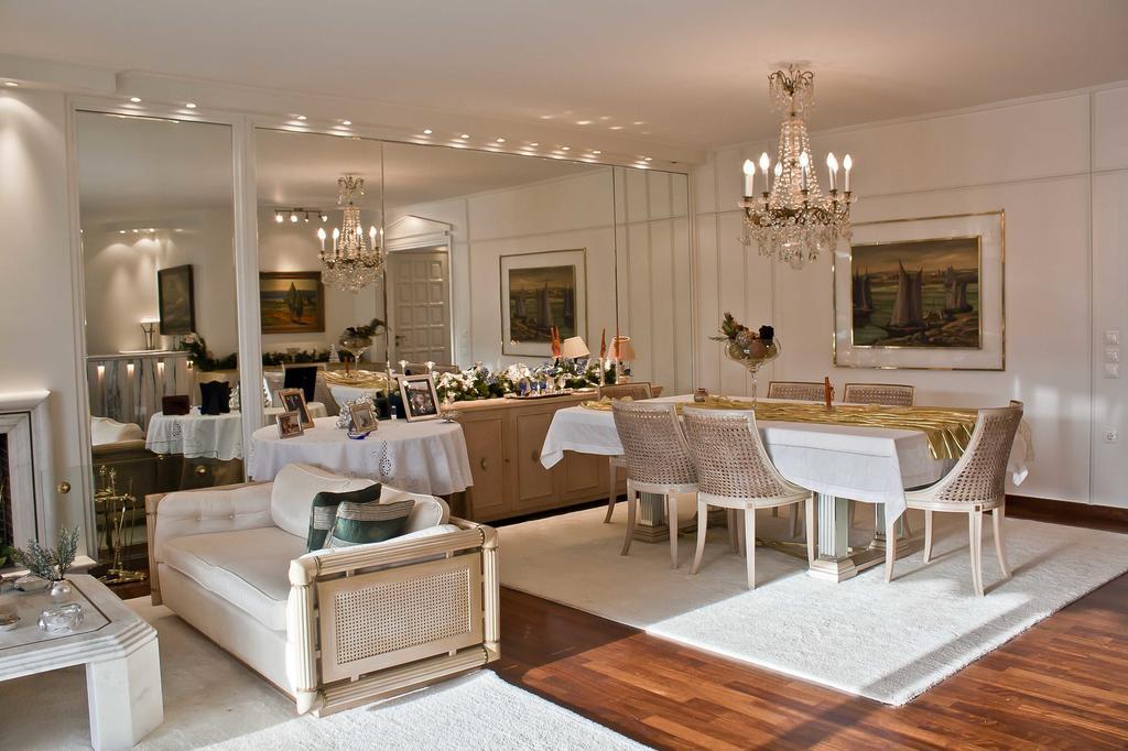 Luxury Apartment Demokratias Atene Esterno foto